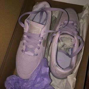 Rare sage lilac women’s sz 5.5 Nike Air Force 1